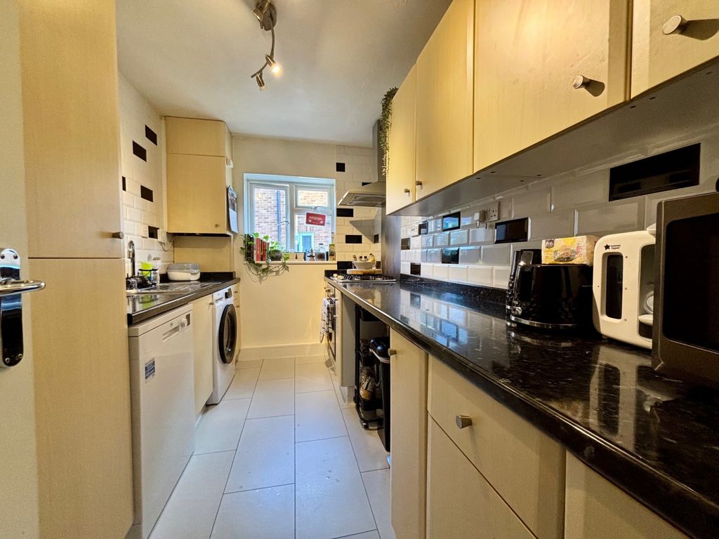 Property photo 3 of 9 Gallery