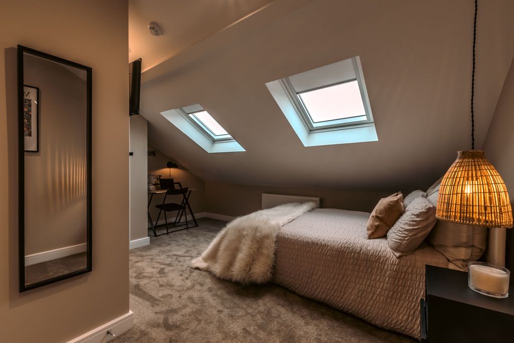 Property photo 1 of 21