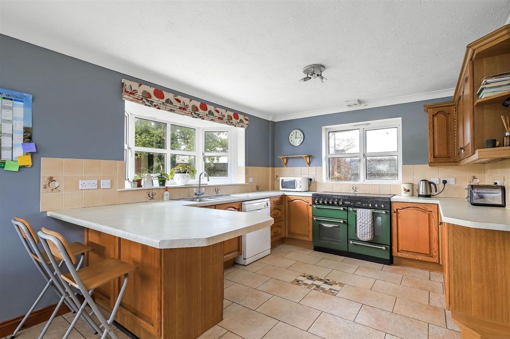 Property photo 2 of 3