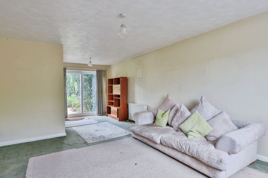 Property photo 3 of 17 Photo