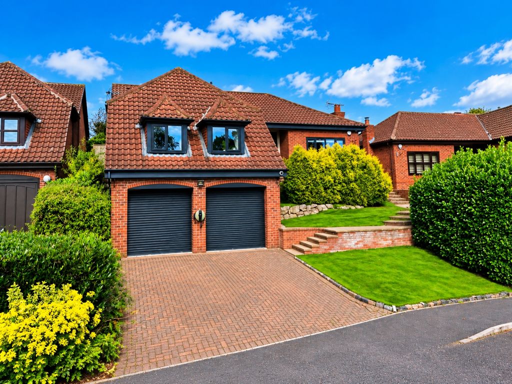 Property photo 1 of 16 Front 2