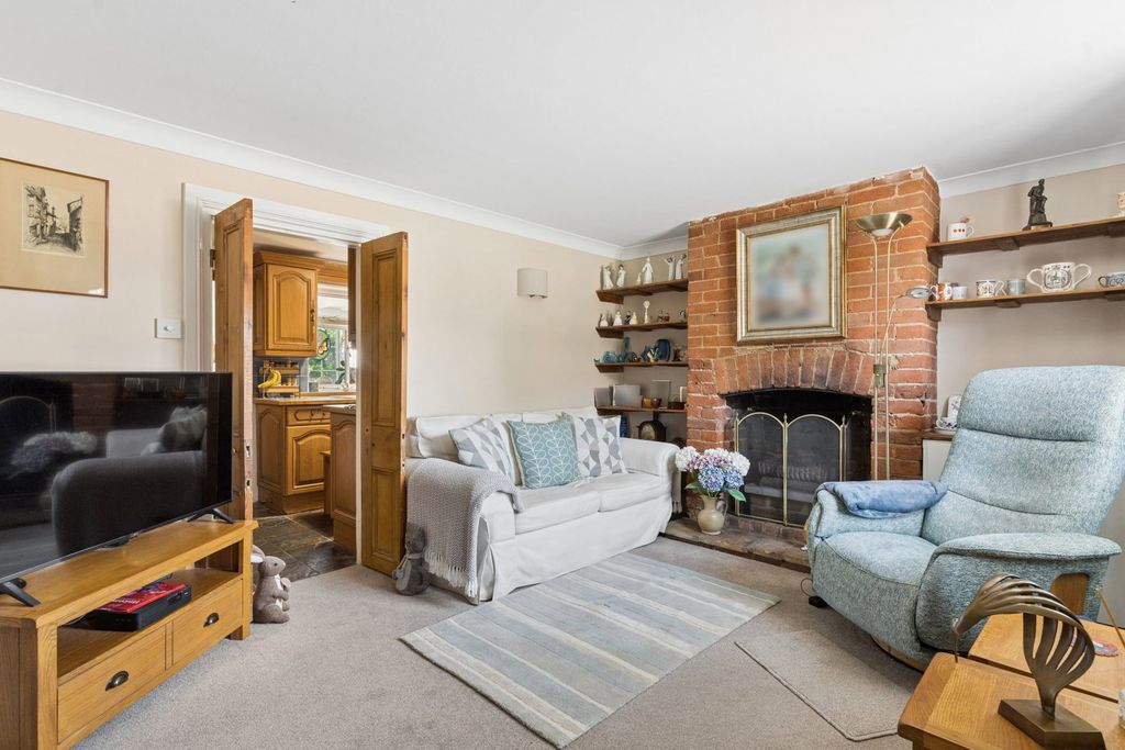 Property photo 2 of 16