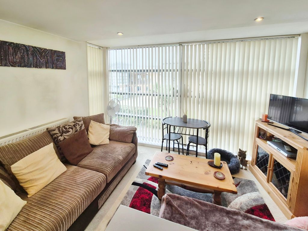Property photo 3 of 9 7B9Ac066-1000013223