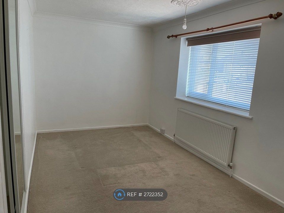 Property photo 3 of 14 Master Bedroom