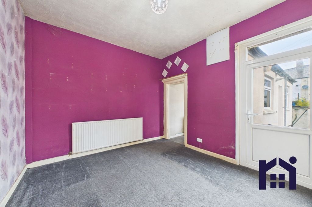 Property photo 3 of 15 Dining Room