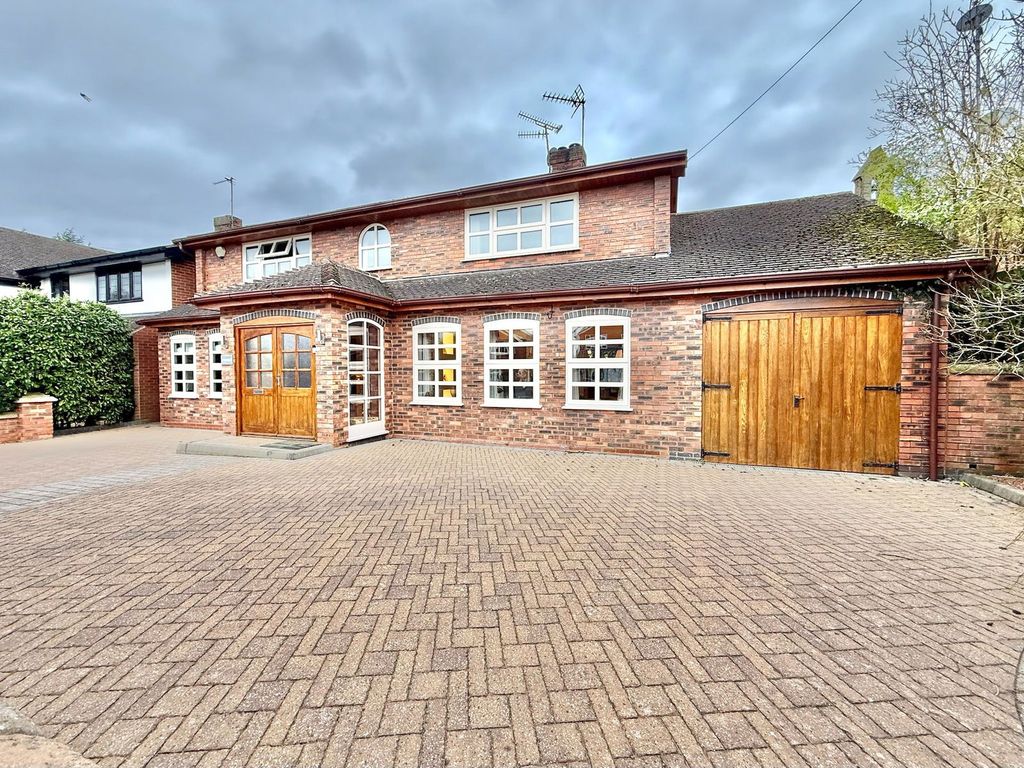 Property photo 1 of 32