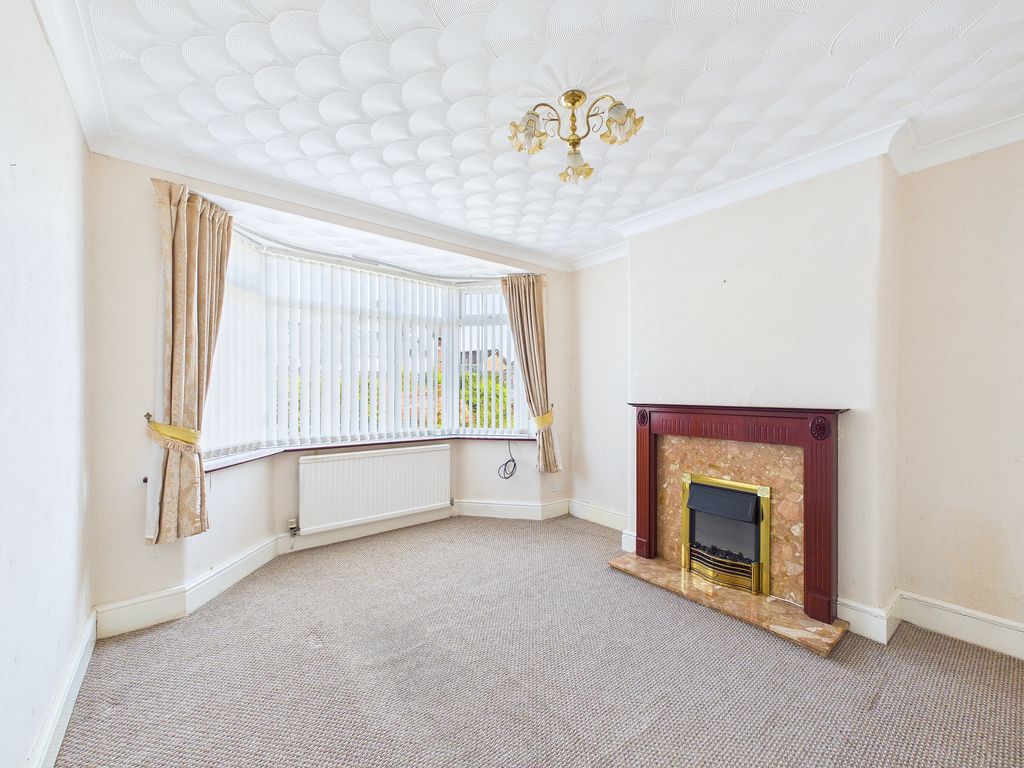 Property photo 2 of 27
