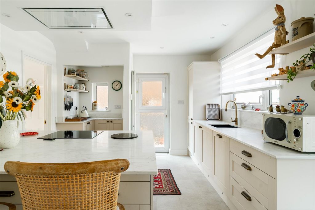 Property photo 3 of 25 Kitchen-2.Jpg