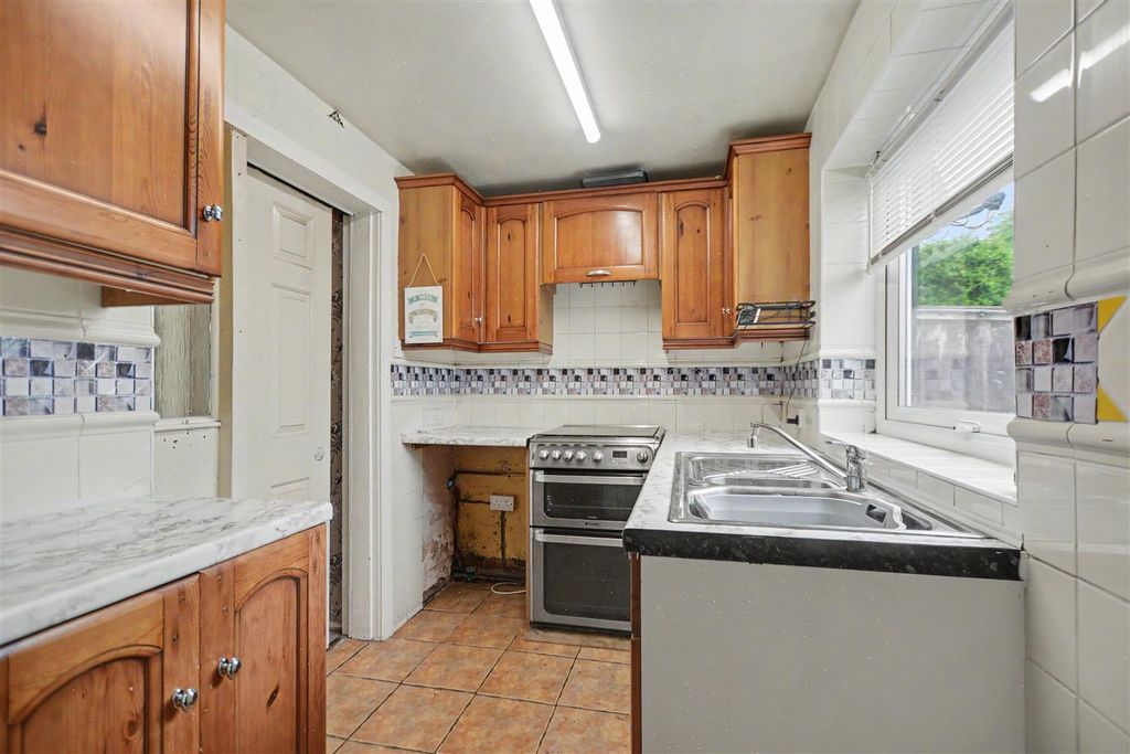 Property photo 3 of 28 Kitchen_2.Jpeg