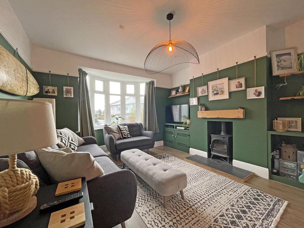 Property photo 2 of 22 Langhill Road 40 Living Room.Jpg