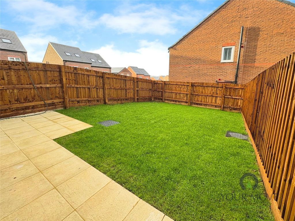 Property photo 3 of 8 Garden