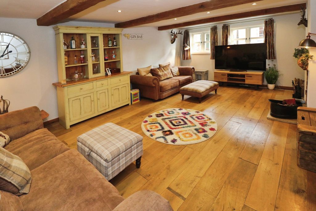 Property photo 3 of 36