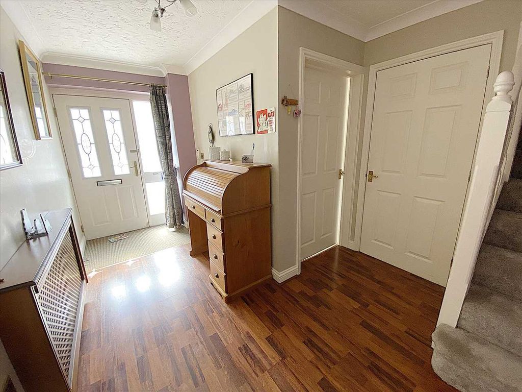 Property photo 2 of 16 Entrance Hall: