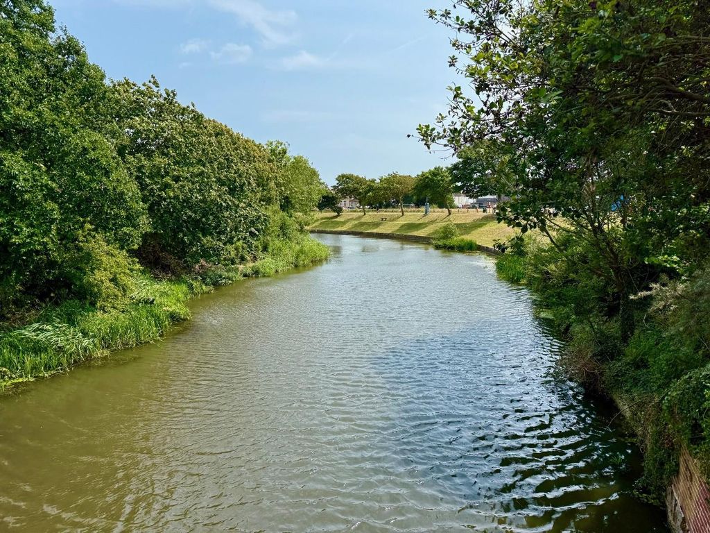 Property photo 3 of 13 Canal View.Jpg