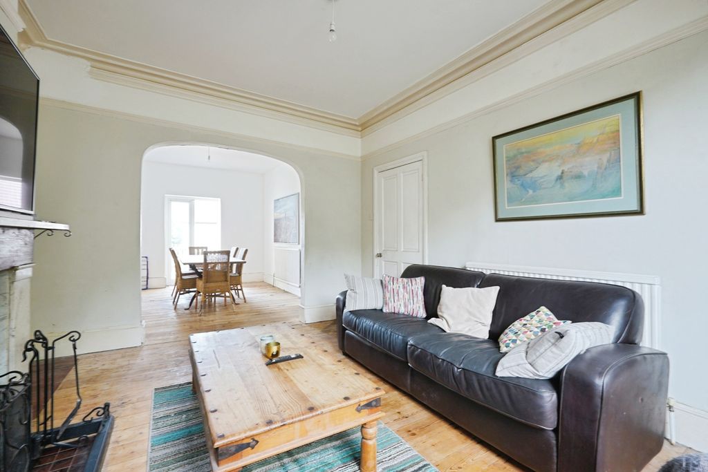 Property photo 3 of 17 Pbox-Img.Jpg