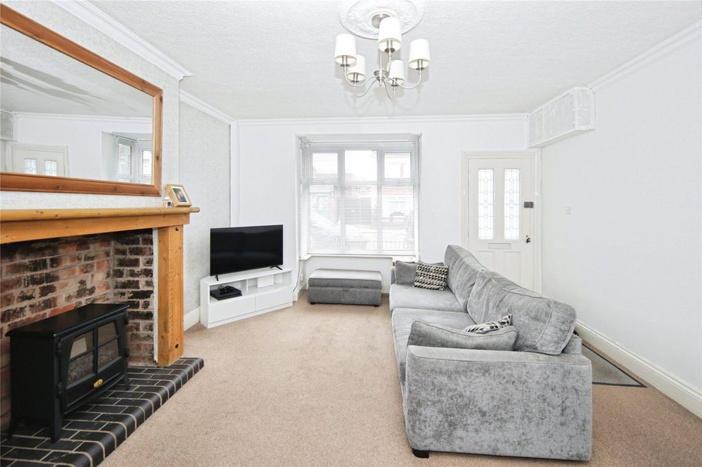 Property photo 3 of 17 Picture No. 11