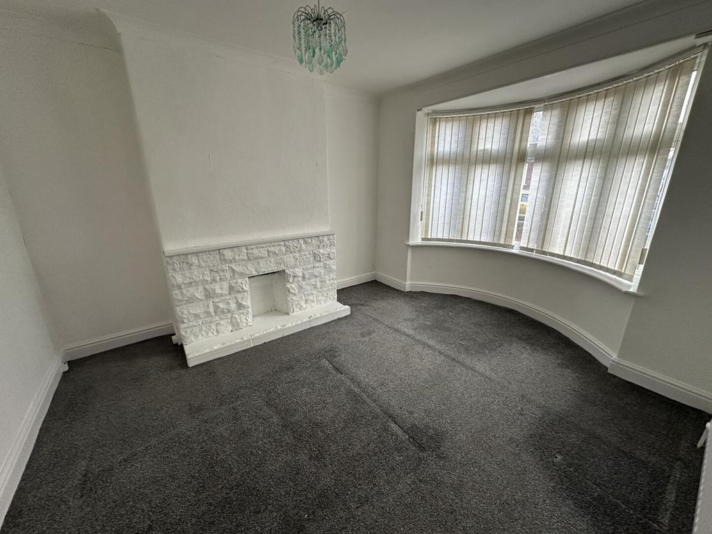 Property photo 2 of 9 Living Room