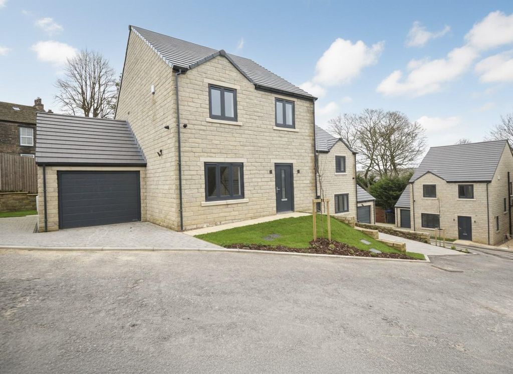 Property photo 1 of 24