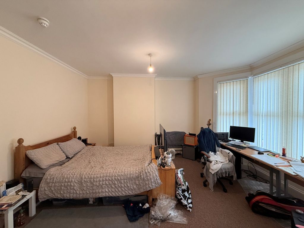 Property photo 2 of 10 Spacious, Airy Bedroom With A Large Double Bed, Ne...