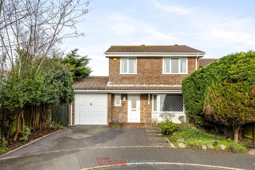 Property photo 1 of 19 Exterior