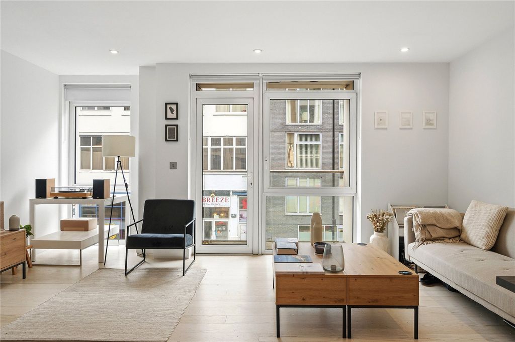 Property photo 1 of 16 Open Plan