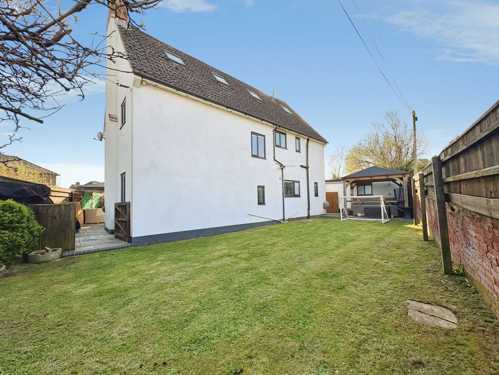 Property photo 2 of 42 3d680230-47