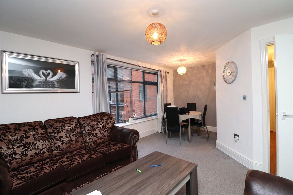 Property photo 1 of 11 Picture No. 17