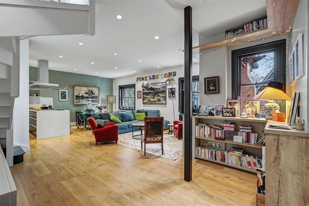 Property photo 3 of 16 3.Jpg