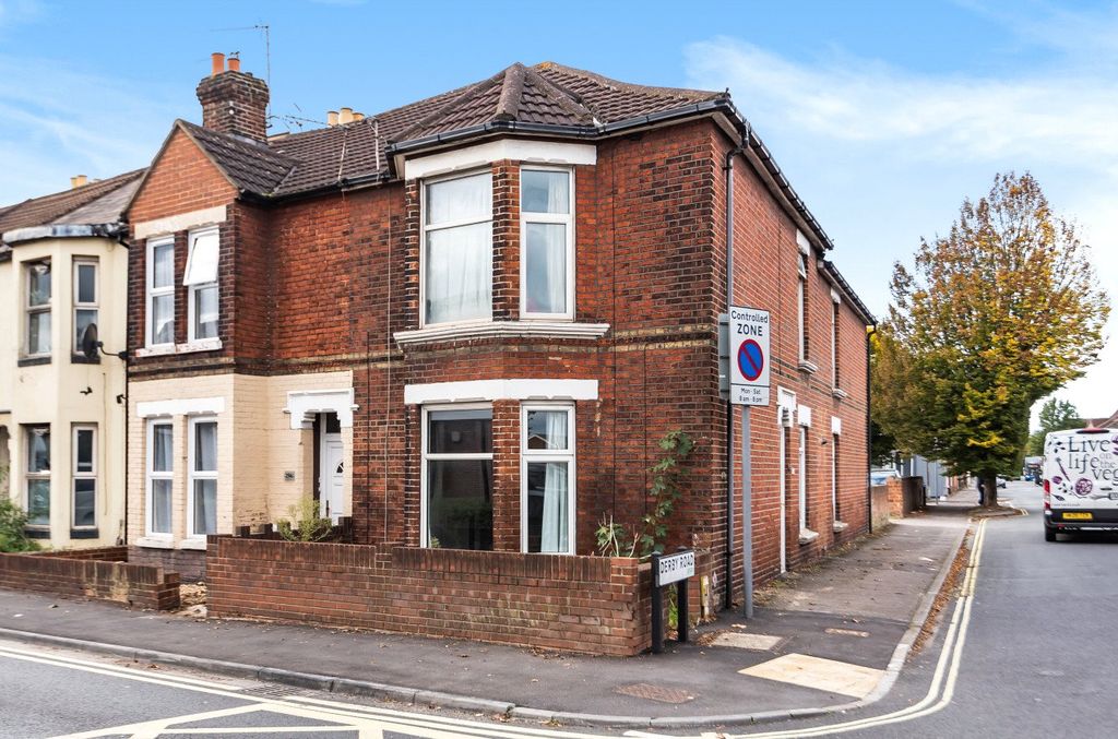 Property photo 1 of 10 Picture No. 08