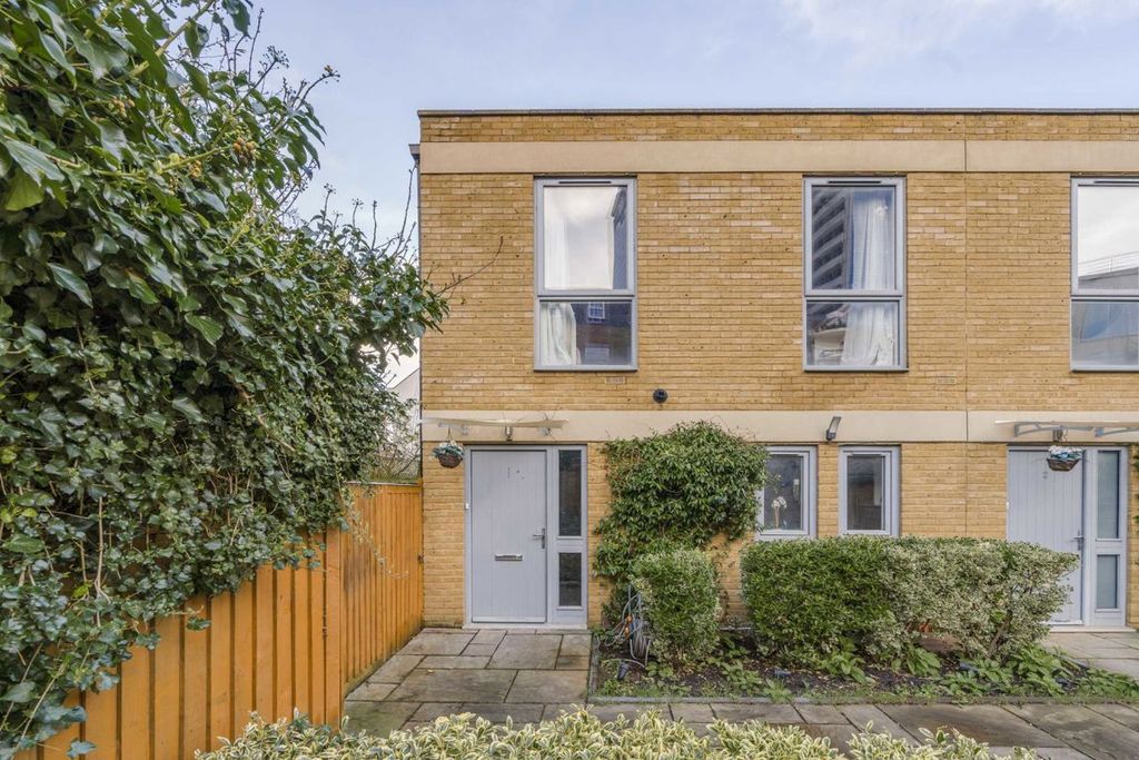 Property photo 1 of 9