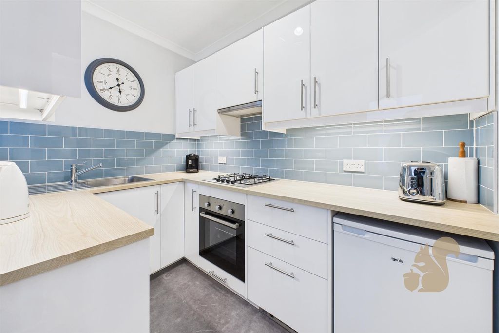 Property photo 2 of 17 Kitchen