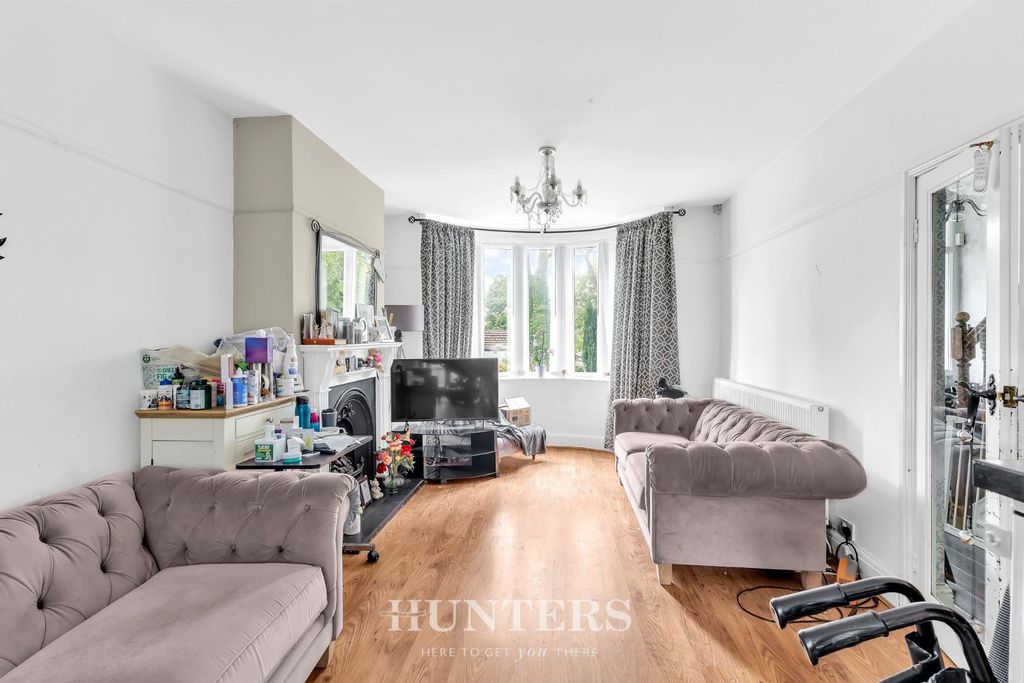 Property photo 3 of 18 Sefton Road (14).Jpg