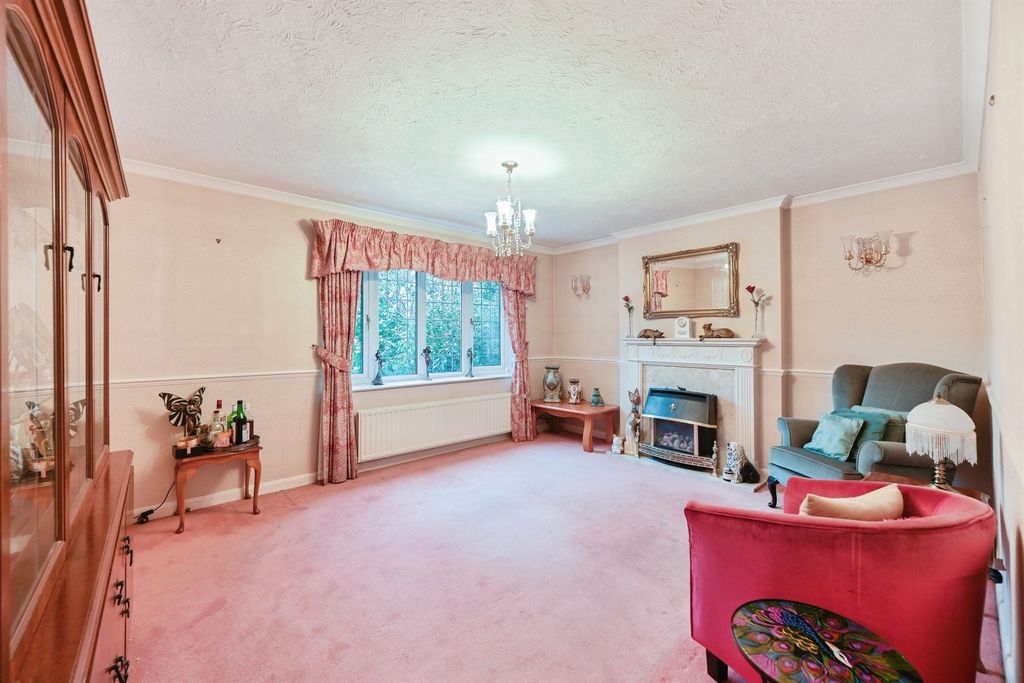 Property photo 2 of 17