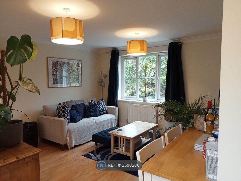 Property photo 2 of 8