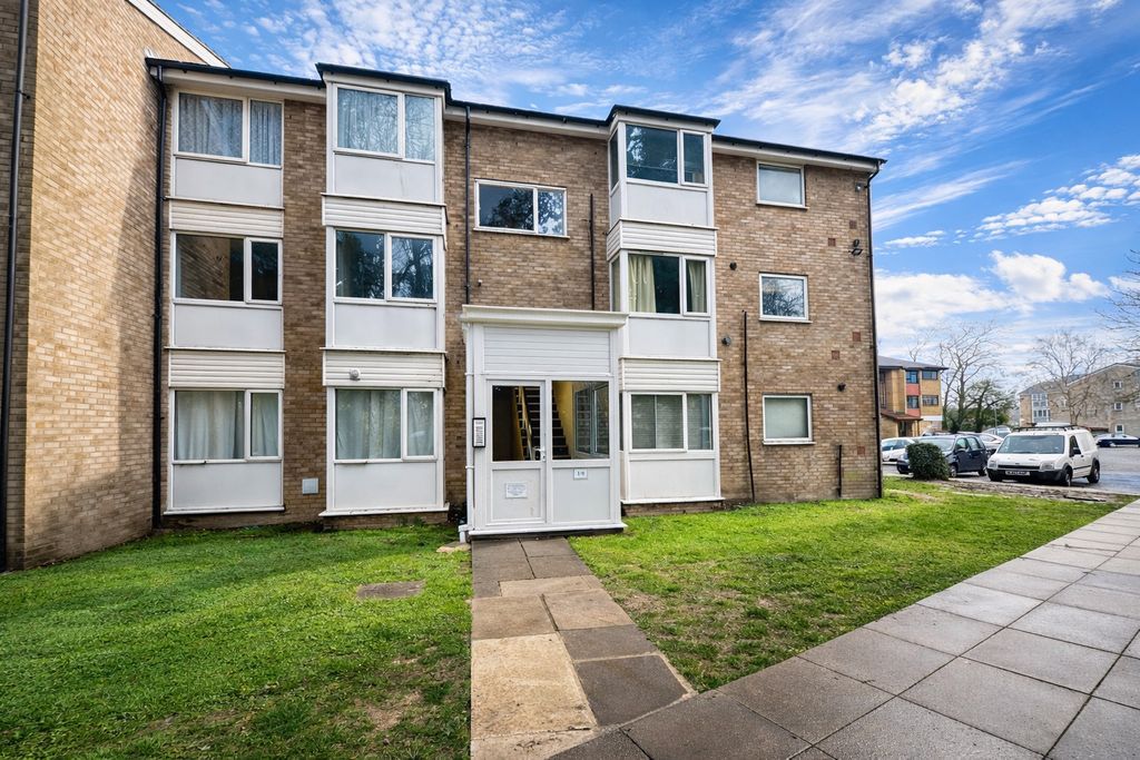 Property photo 1 of 10 4935010