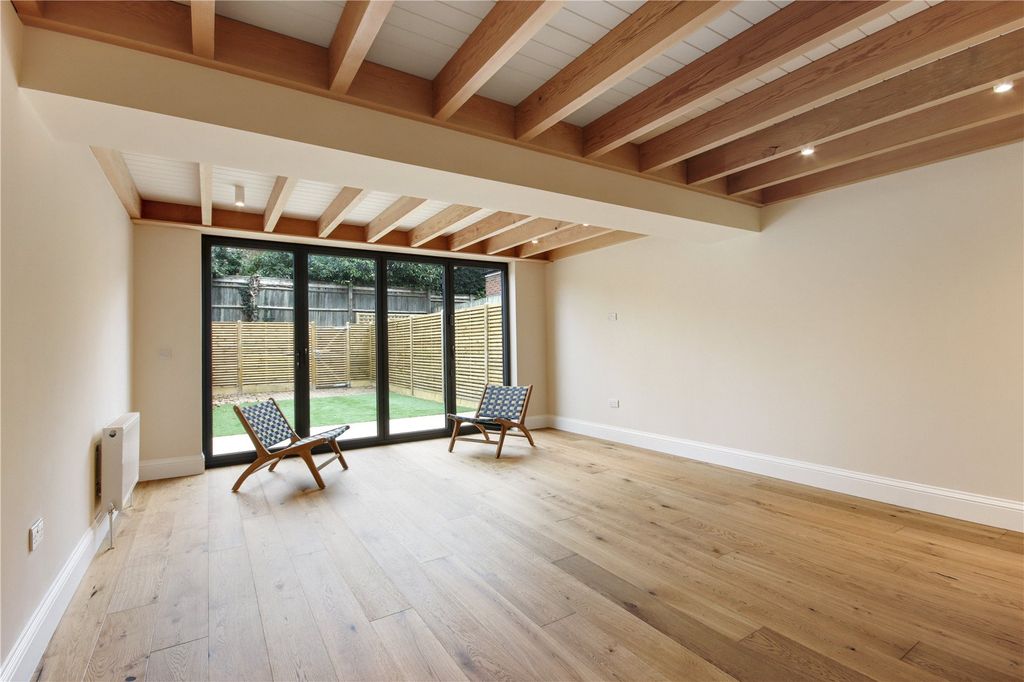 Property photo 2 of 13 38 Living