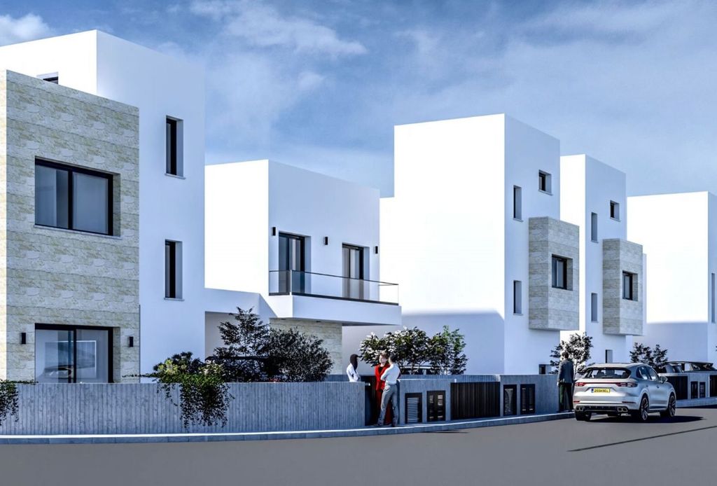 Property photo 2 of 9