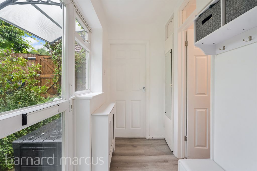 Additional image 6 of 1 bed flat for saleHigh Street, Godstone RH9