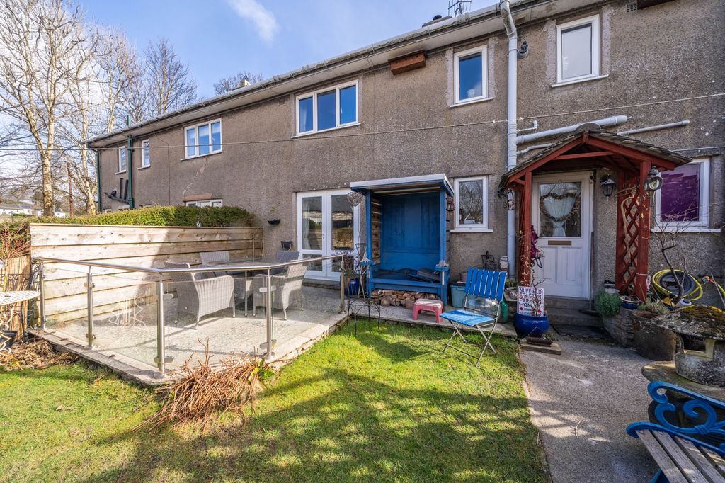 Property photo 1 of 25