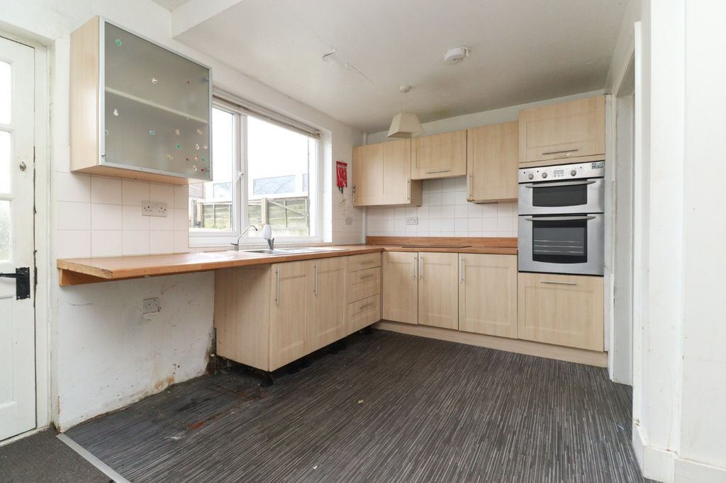 Property photo 3 of 10 Picture 3