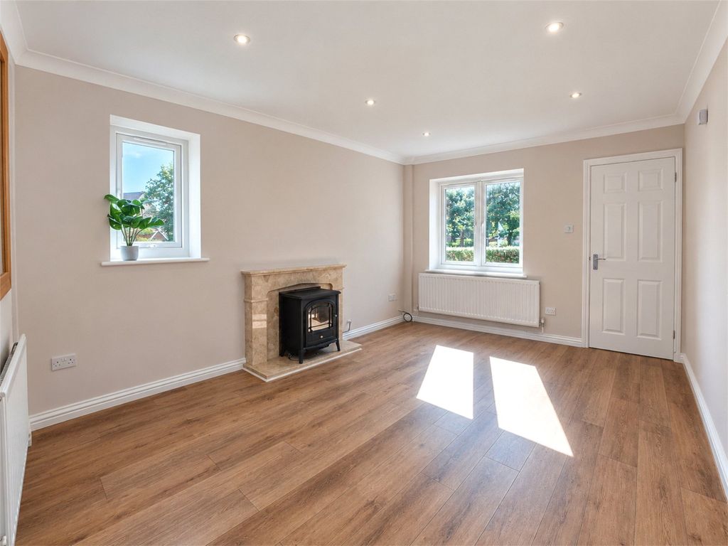 Property photo 3 of 10 Picture No. 09