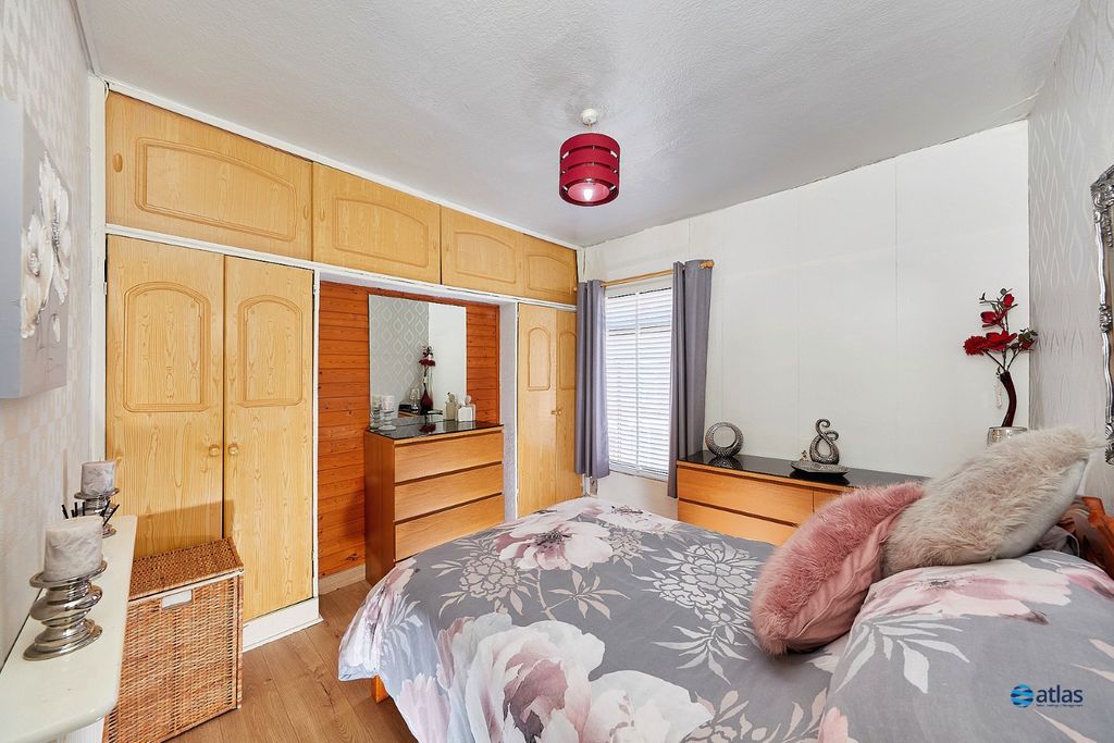 Property photo 3 of 15 Bedroom One