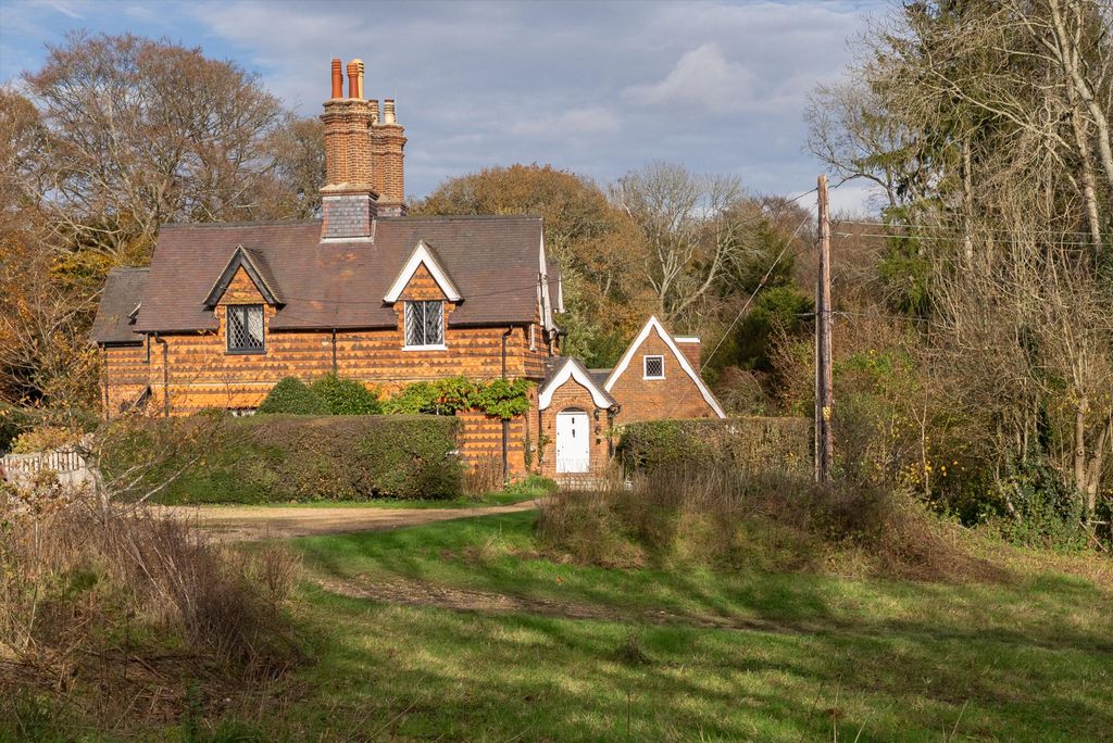 Property photo 3 of 21 Image