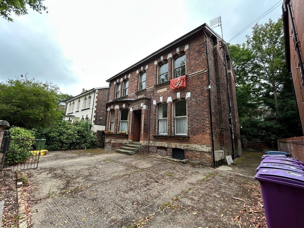 Property photo 1 of 15 Img_390169_12_Large