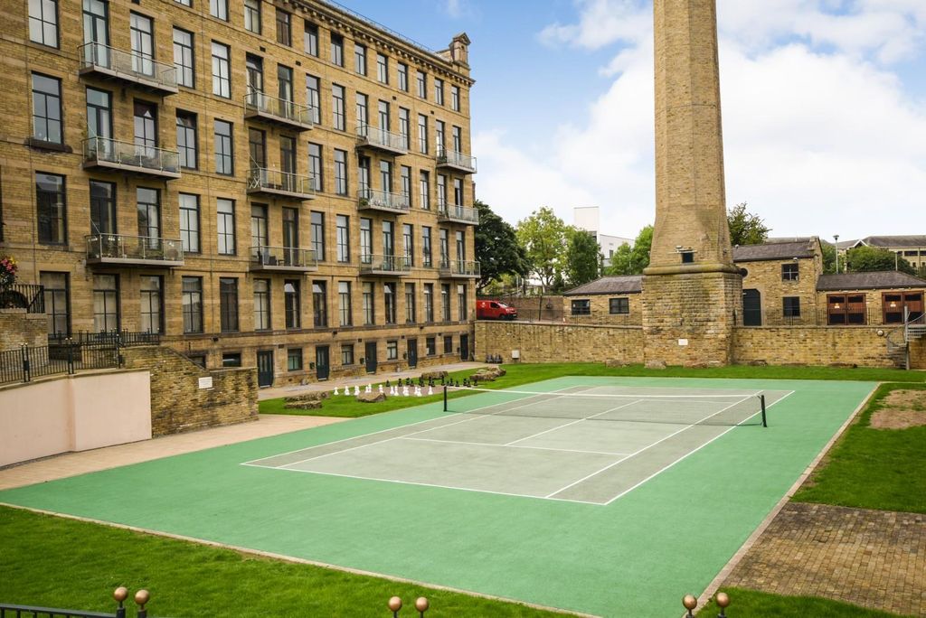 Property photo 3 of 9 Tennis-Court.Jpg