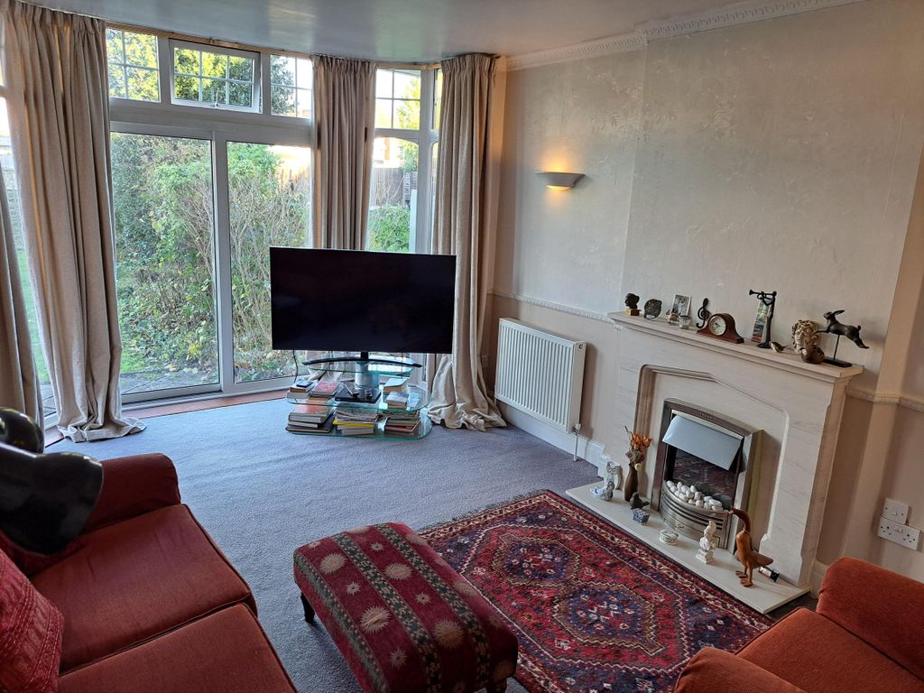 Property photo 3 of 14