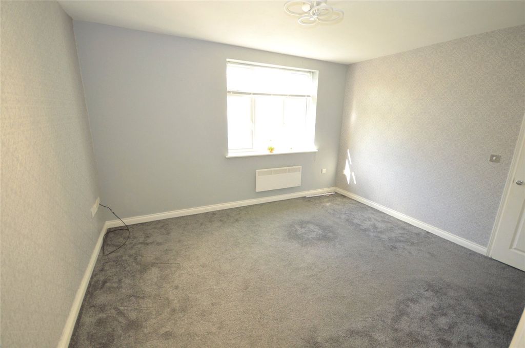 Property photo 3 of 7 Lounge