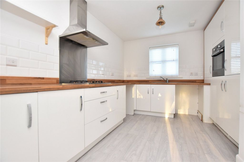 Property photo 3 of 20 Picture No. 30