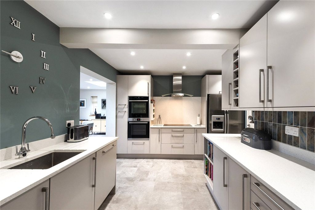 Property photo 3 of 18 Picture No. 09