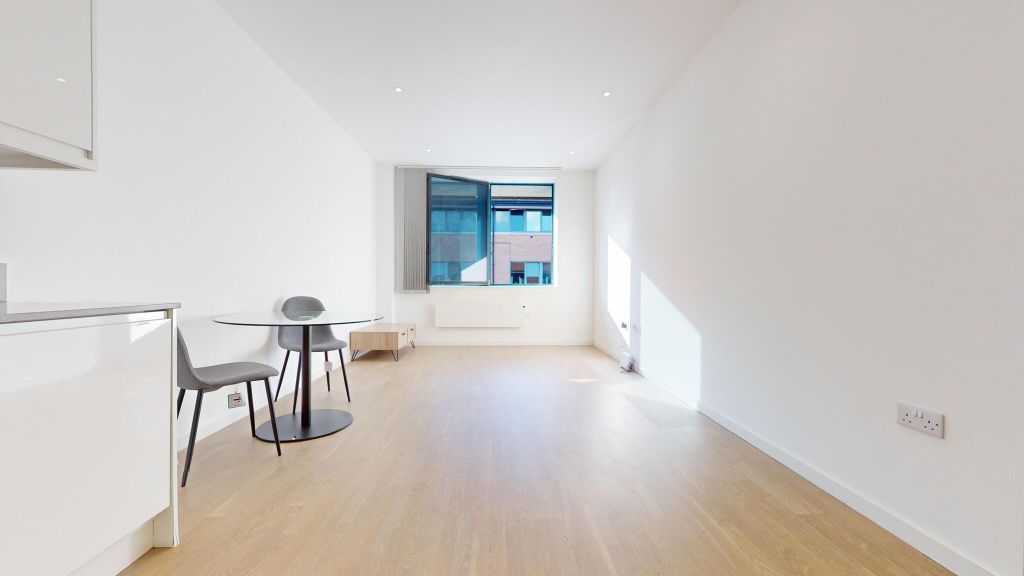Property photo 1 of 12 Living Room